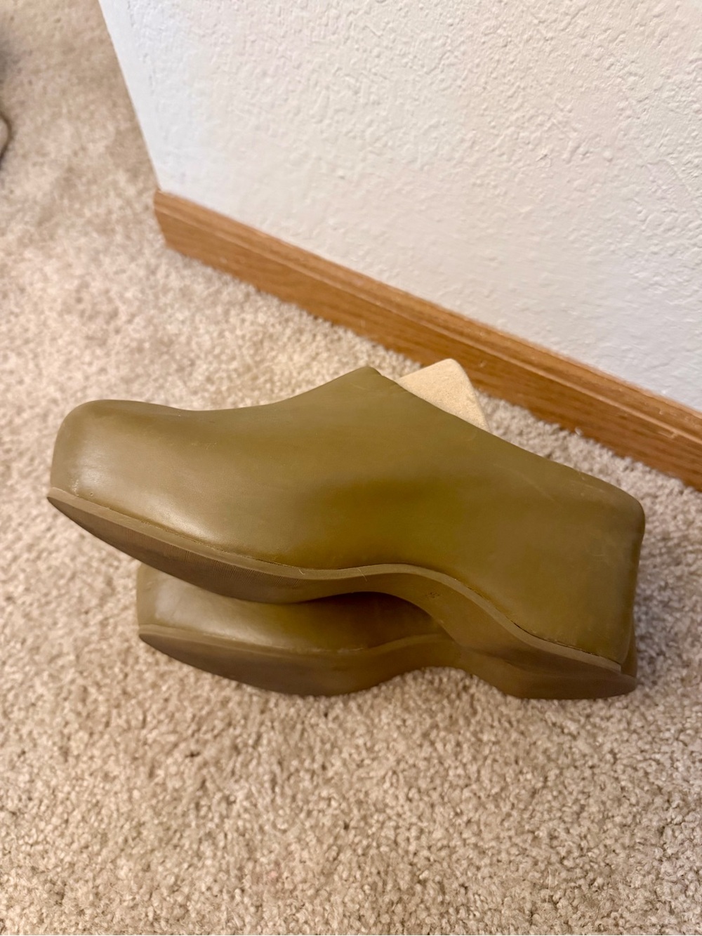 Vince | Isla Leather Platform Clog in Cypress, size 8.5US/39EU